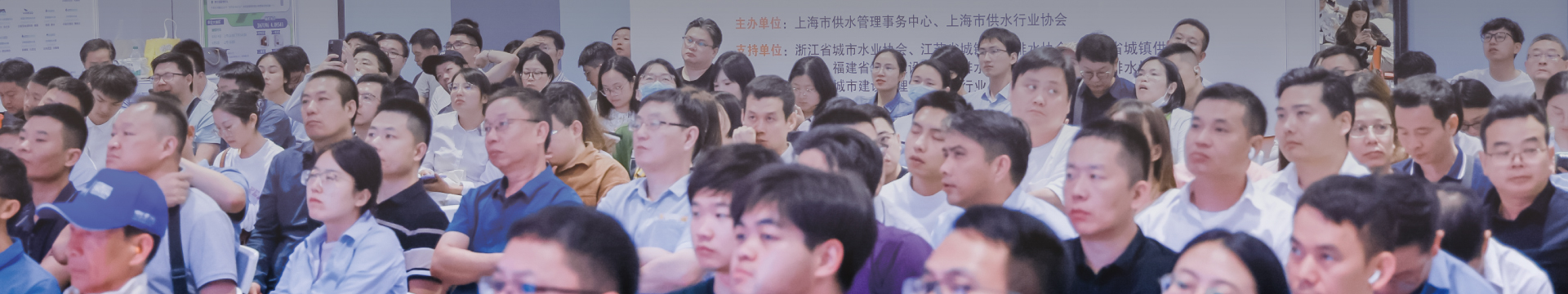 集裝箱搬運小坦克